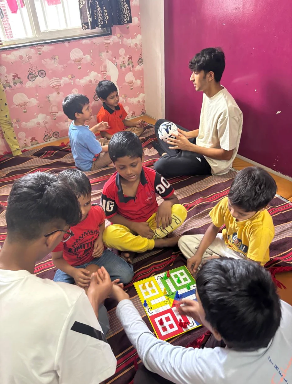 Volunteering: games with children
